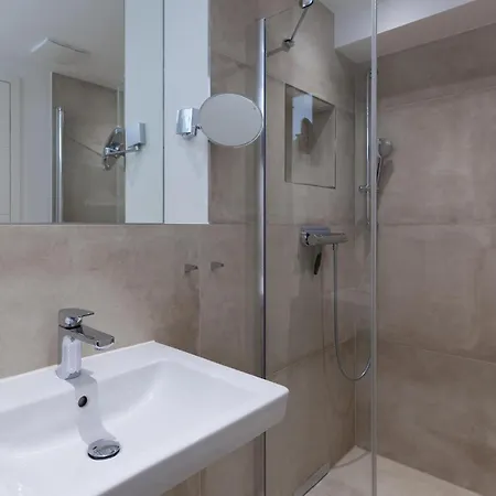 Diamond Lejlighed Binz